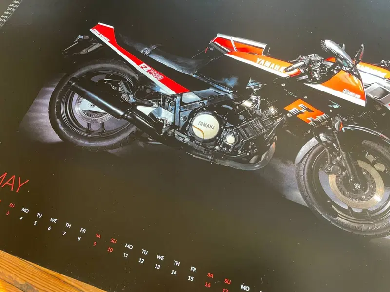Yamaha FZ 750 (4)