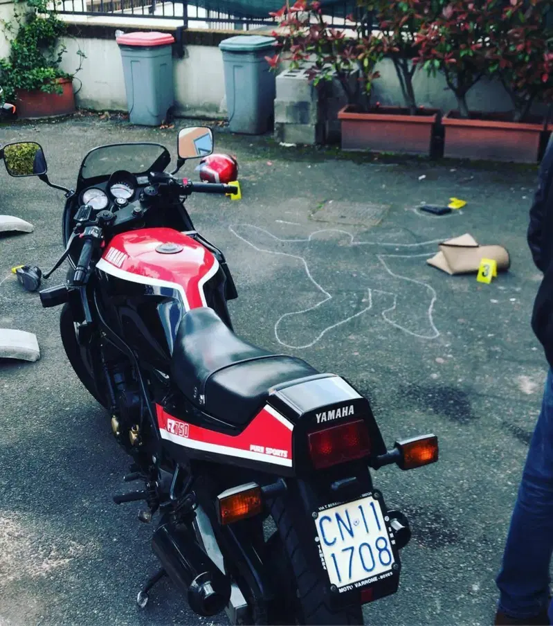 Yamaha FZ 750 (11)