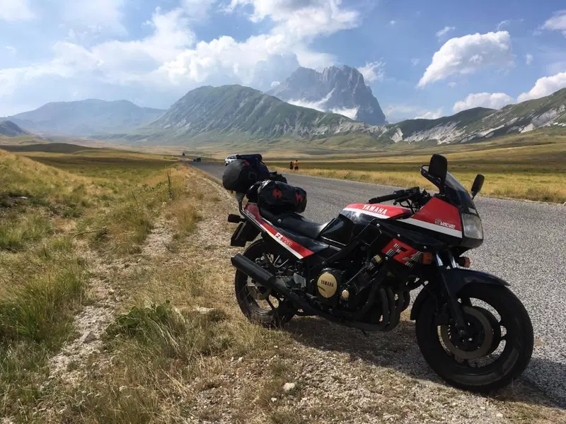Yamaha FZ 750 (12)
