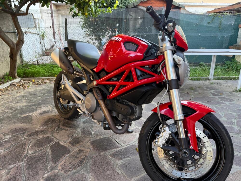 Ducati Monster 696 (2008 - 13) (2)