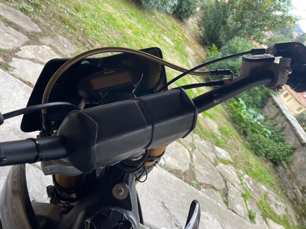 Valenti SM 50 (2015 - 18) (5)