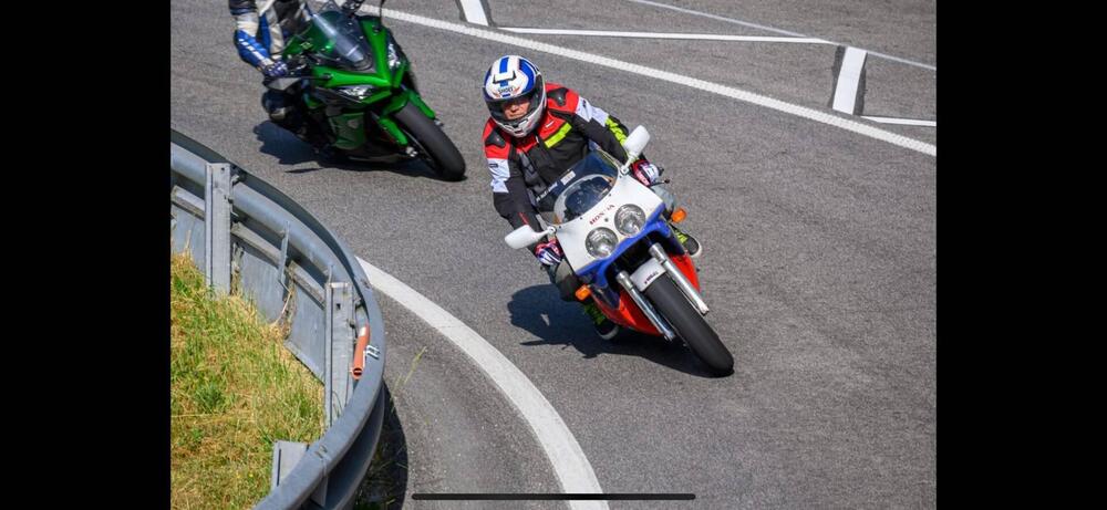 Honda Vfr750r rc30 replica (3)