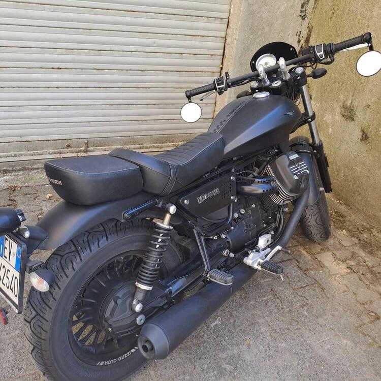 Moto Guzzi V9 Bobber (2021 - 25)