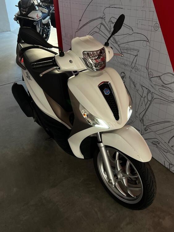 Piaggio Medley 125 ABS (2021 - 24) (2)
