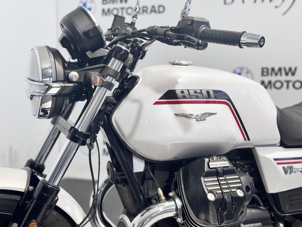 Moto Guzzi V7 850 Stone Special Abs (2021) (3)