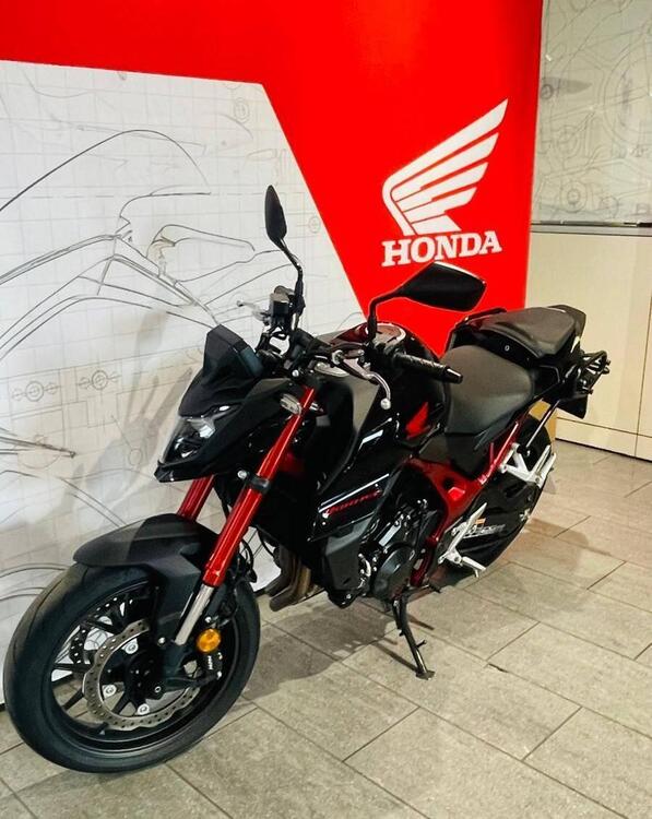 Honda CB 750 Hornet (2023 - 24) (5)