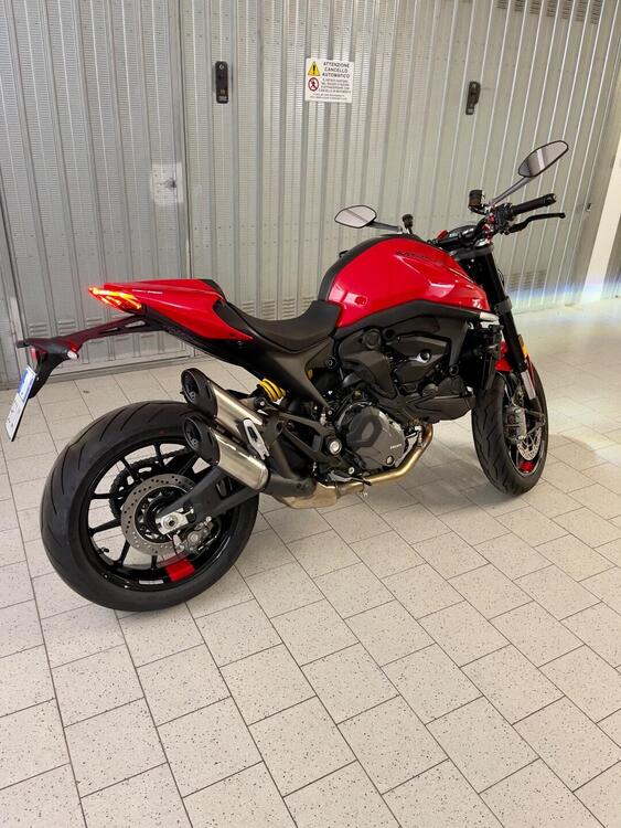 Ducati Monster 937 + (2021 - 25) (2)