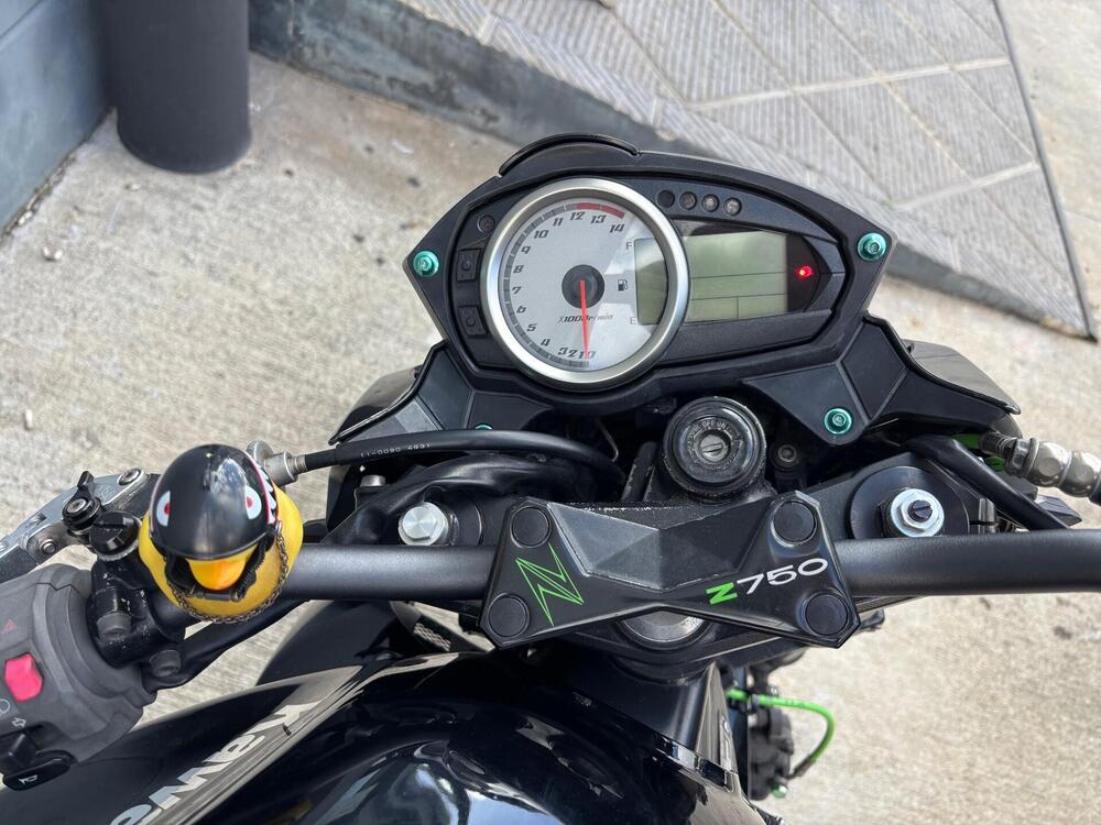 Kawasaki Z 750 (2007 - 14) (4)