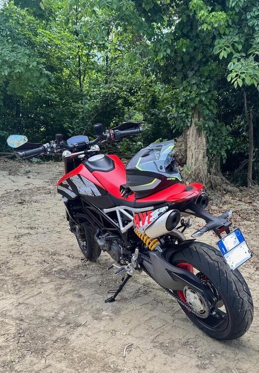 Ducati Hypermotard 950 RVE (2022 - 25) (2)