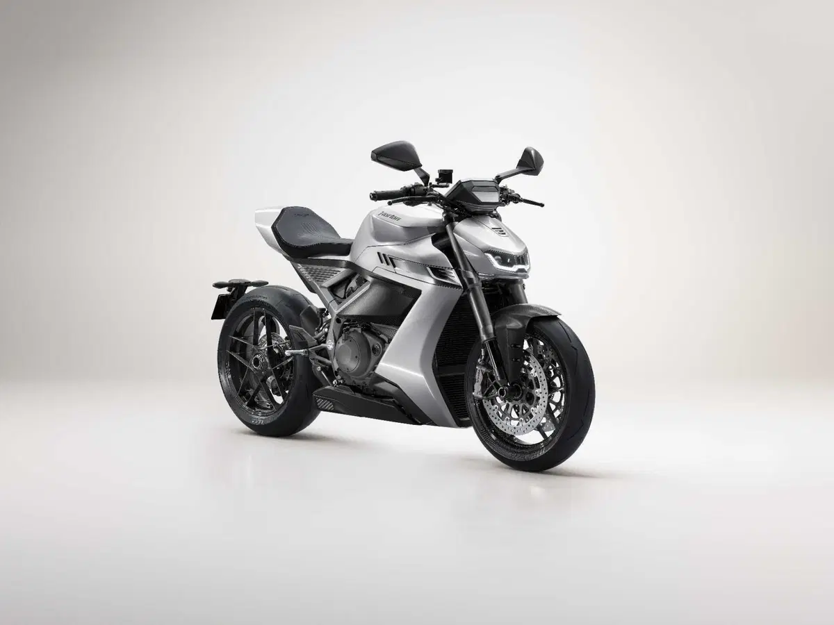 Norton, una storia che parte nel 1898 e rinasce a EICMA 2025 (2)