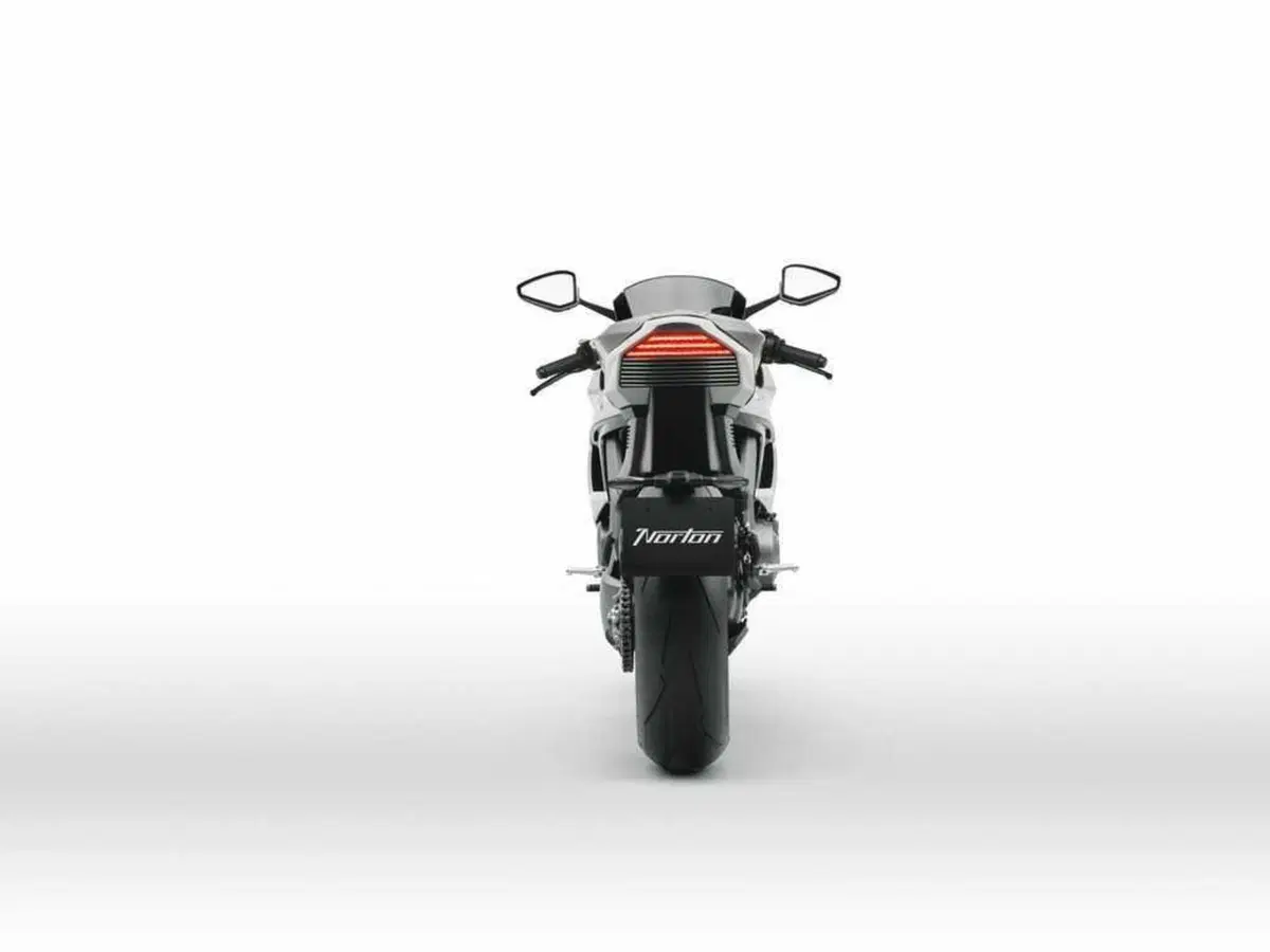 Norton, una storia che parte nel 1898 e rinasce a EICMA 2025 (7)