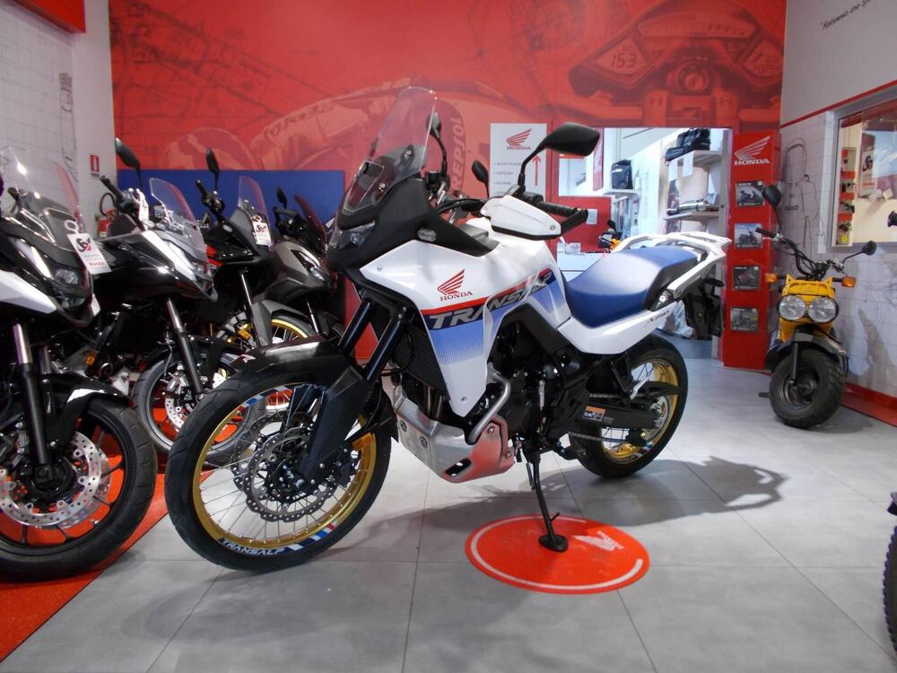 Honda Transalp XL750 (2025) (2)