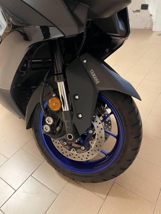 Yamaha T-Max 560 (2022 - 24) (4)