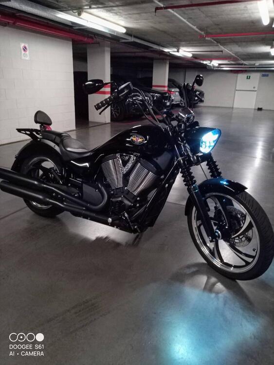 Victory Vegas 8 Ball (2011 - 19) (3)