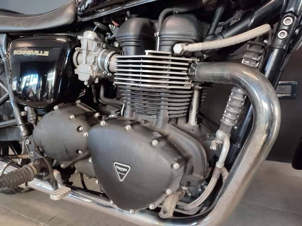 Triumph Bonneville SE (2009 - 13) (3)