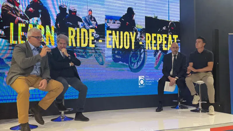 Learn - Ride - Enjoy - Repeat. La campagna per la sicurezza FMI - ACEM - FIM si &egrave; chiusa a EICMA 2025 [VIDEO]