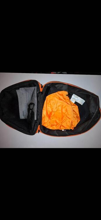 Borsa sella KTM Superduke (2)