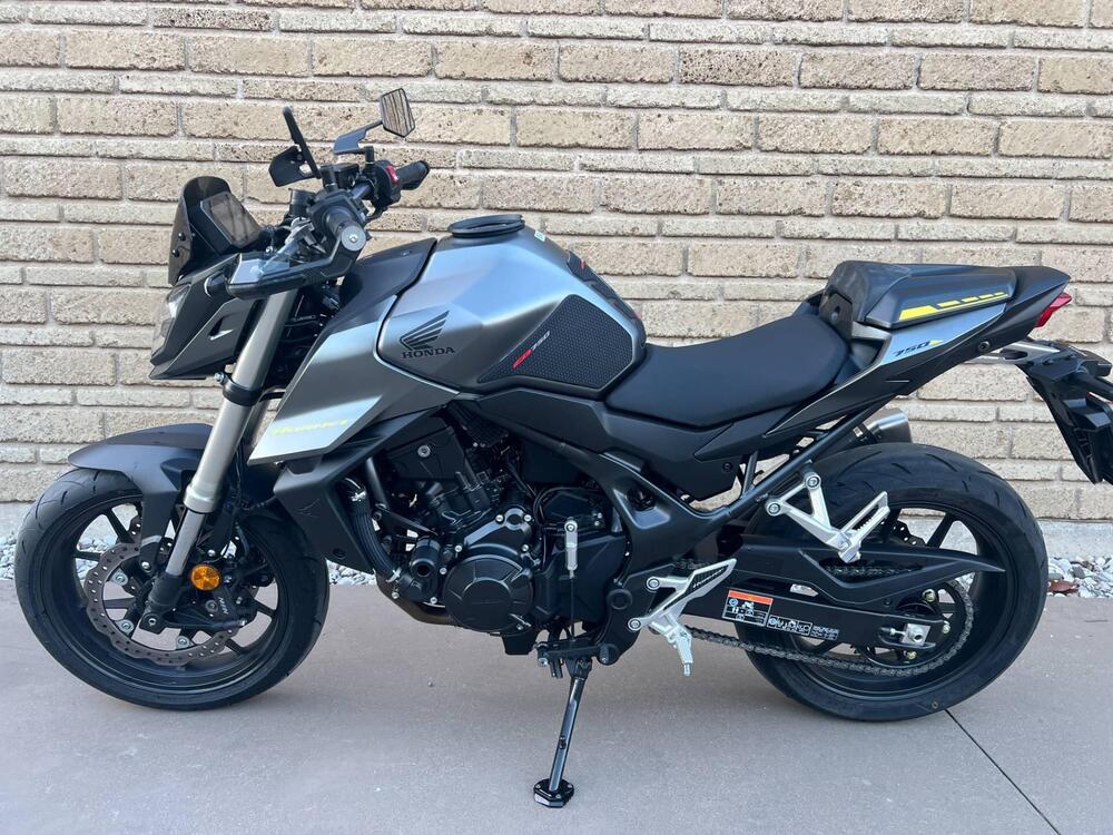 Honda CB 750 Hornet (2023 - 24) (3)