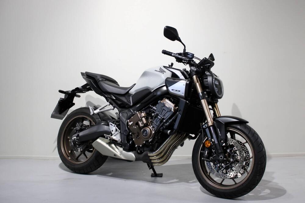 Honda CB 650 R E-Clutch (2024 - 25) (2)