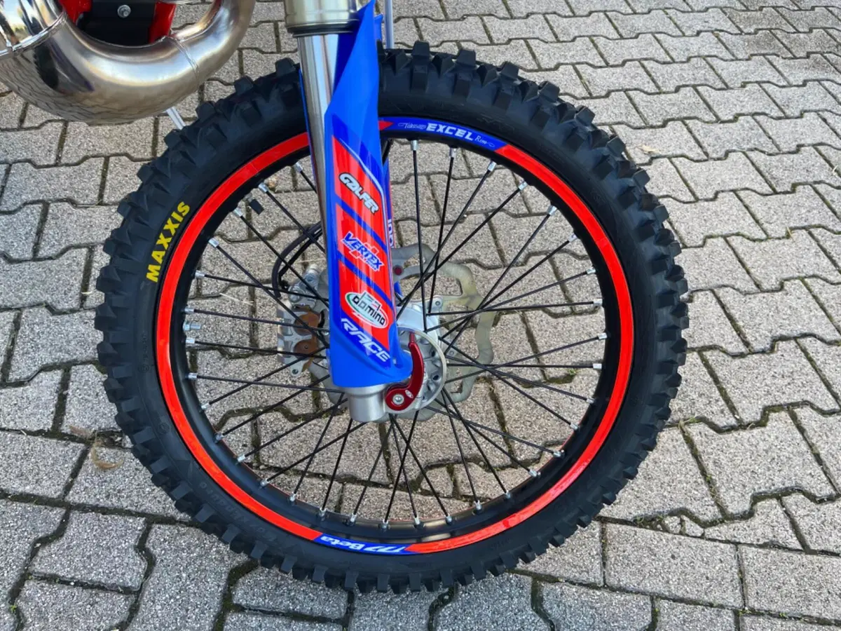 Betamotor RR 300 2T Enduro Race (2026) (9)