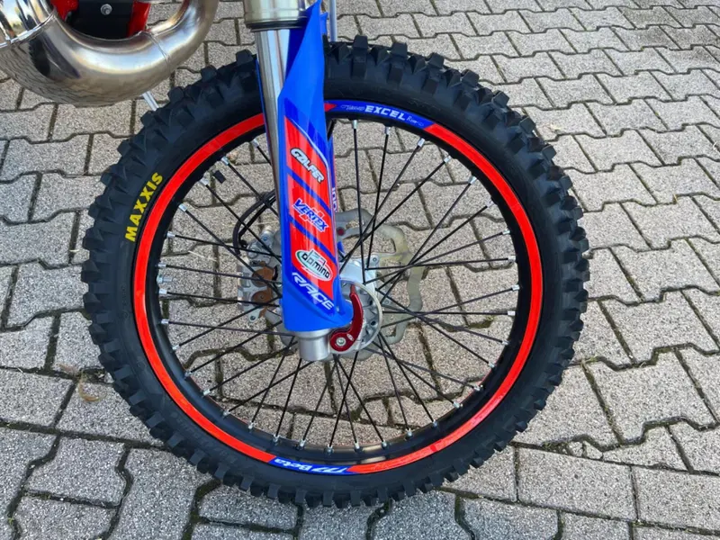 Betamotor RR 300 2T Enduro Race (2026) (9)