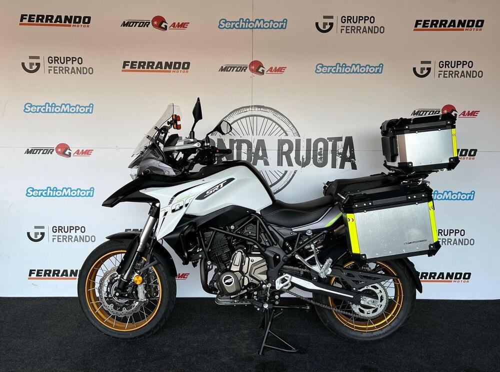 QJ Motor SRT 700 X (2024 - 25) (4)