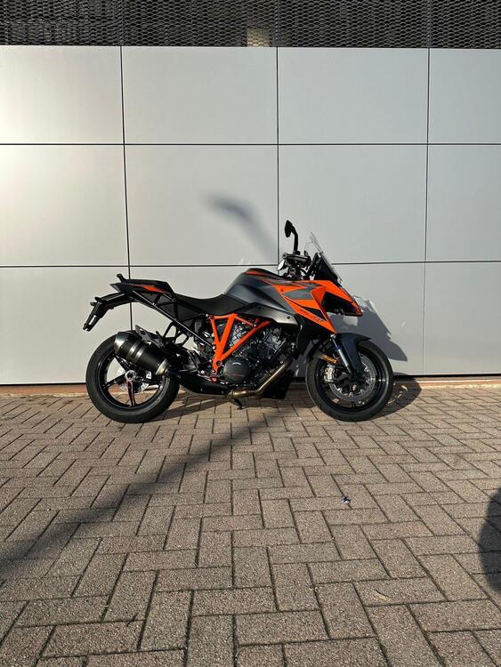 KTM 1290 Super Duke GT (2022 - 25) (4)
