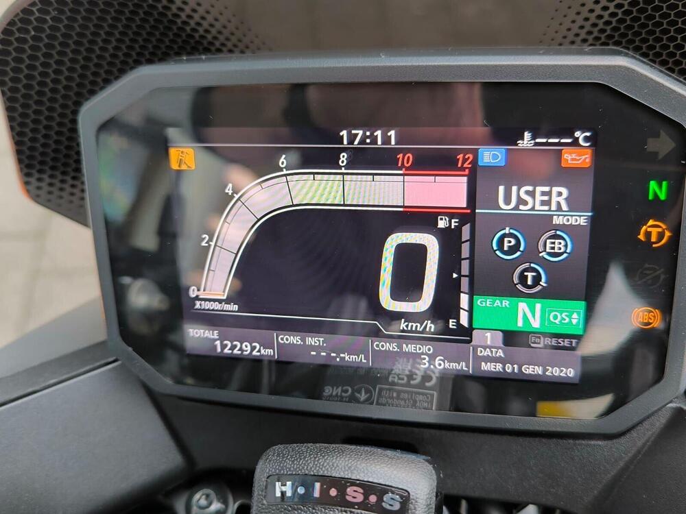 Honda CB 750 Hornet (2023 - 24) (3)