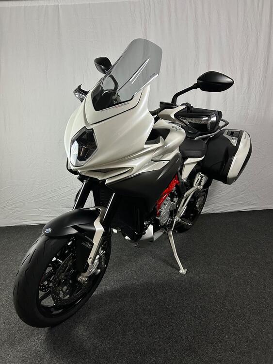 MV Agusta Turismo Veloce 800 Lusso SCS (2018 - 19) (3)