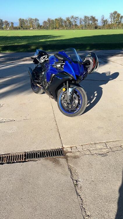 Yamaha YZF R1 (2020 - 25)