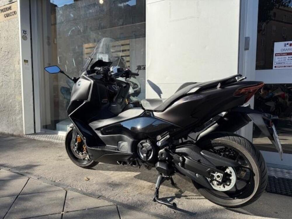 Yamaha T-Max 560 (2022 - 24) (3)