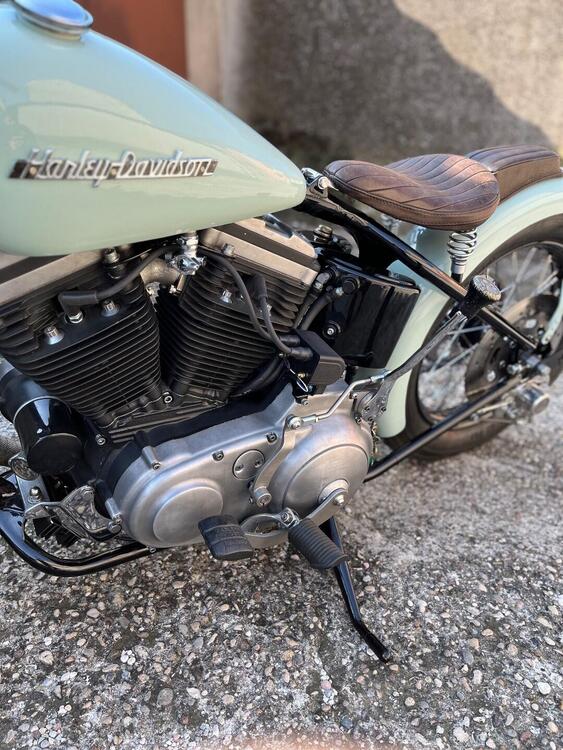 Harley-Davidson Sportster Bobber  (4)
