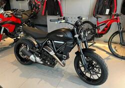 Ducati Scrambler 800 Icon Dark (2025) usata