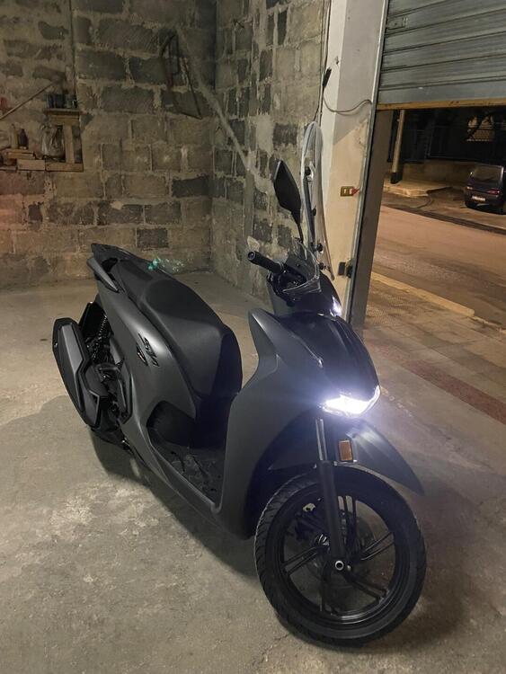 Honda SH 350i Sport (2025) (2)