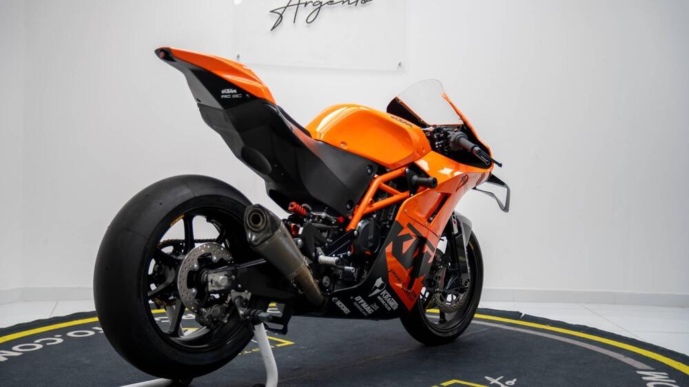 KTM RC 8C 890 (2021 - 22) (3)