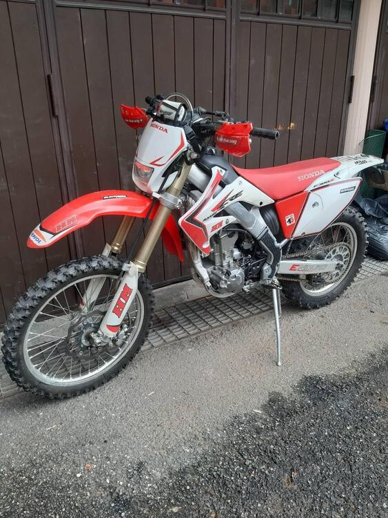 HM CRE F 300 X (2012) (3)