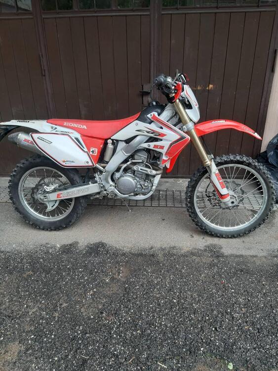 HM CRE F 300 X (2012)