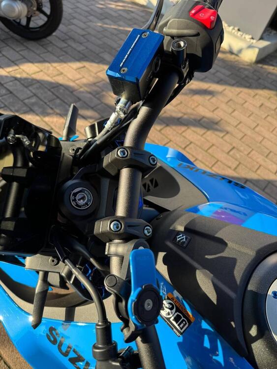 Suzuki GSX-8S (2023 - 24) (5)