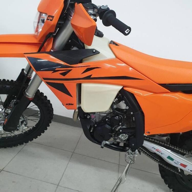 KTM 250 EXC-F (2025) (2)