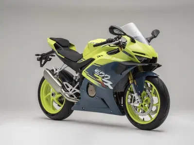 ZXMoto 500RR: la nuova sportiva quattro cilindri da 80 CV! Svelata a Eicma 2025 [VIDEO]