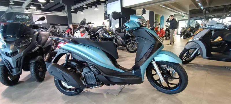 Piaggio Medley 200 S (2025 - 26) (7)