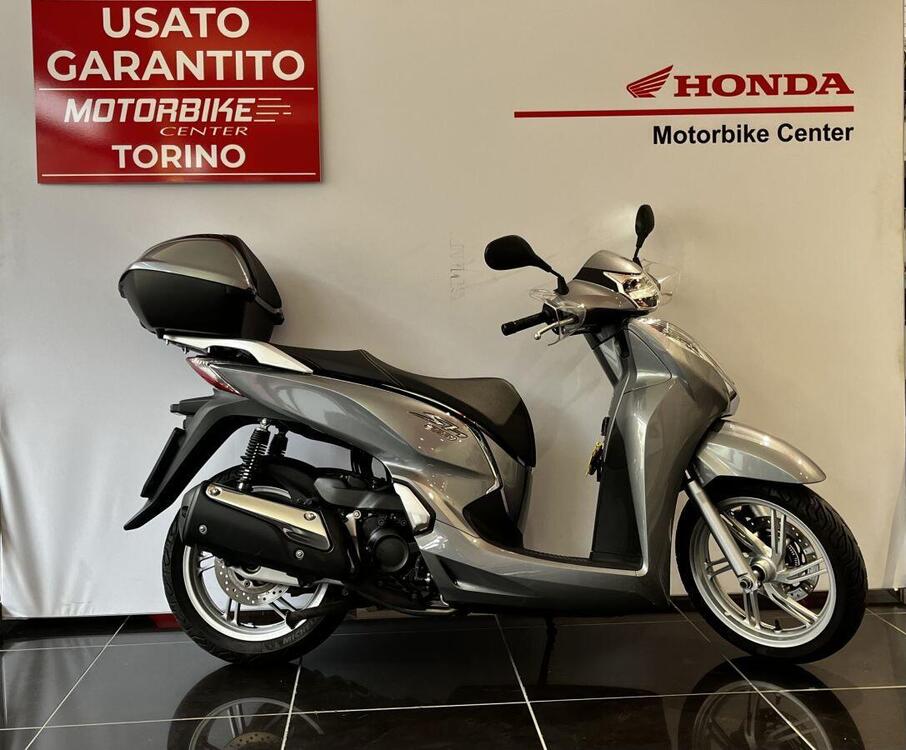 Honda SH 300 i ABS (2016 - 20) (2)