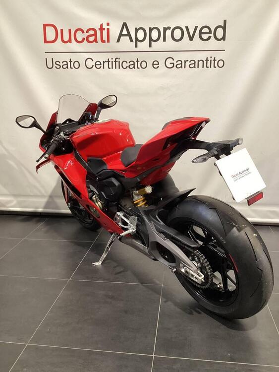Ducati Panigale V4 (2025) (4)