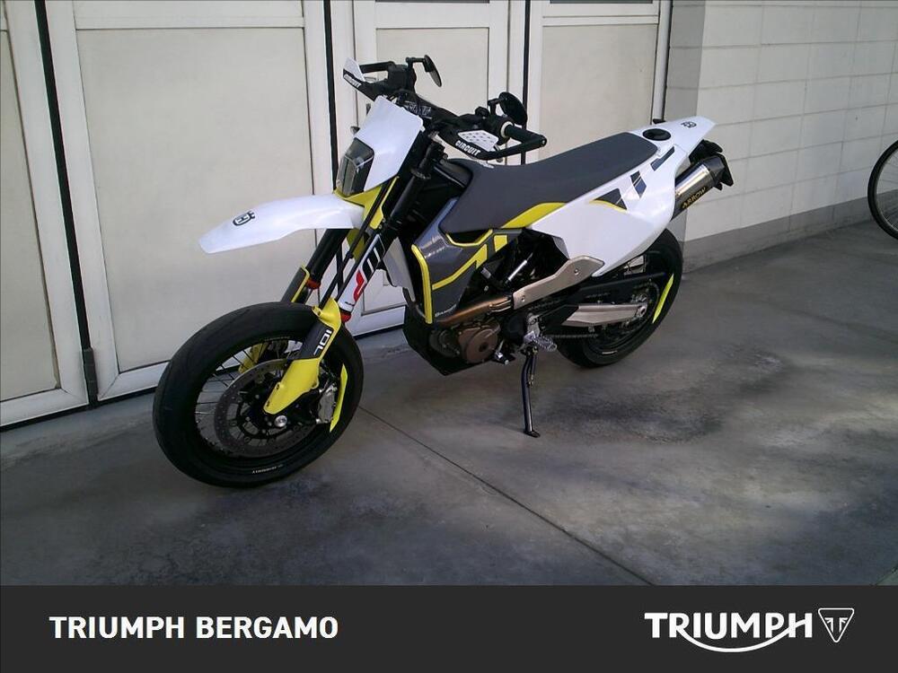 Husqvarna 701 Supermoto (2021) (3)