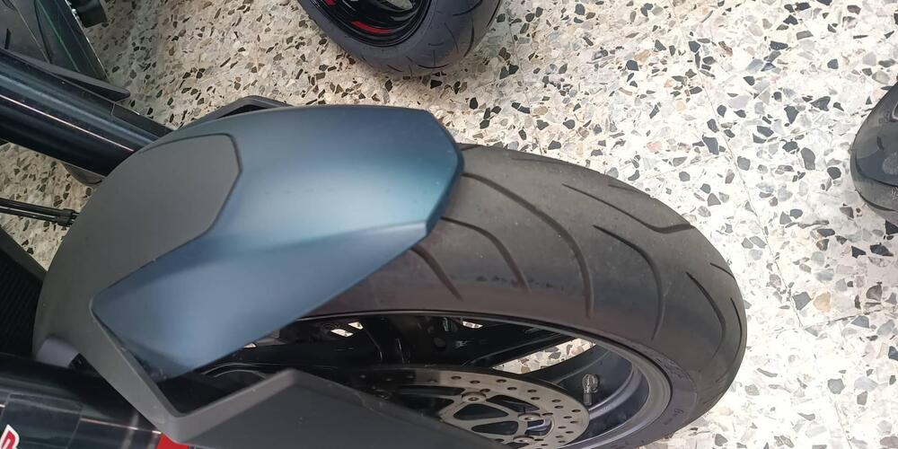 KTM 1290 Super Duke R (2021) (3)