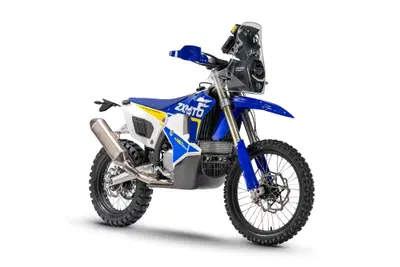 ZXmoto 450 Rally: debutta a Eicma 2025 la specialistica cinese che punta alla Dakar [VIDEO]