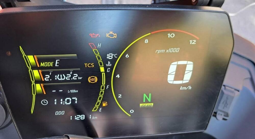 Voge Valico 625DSX (2025) (2)