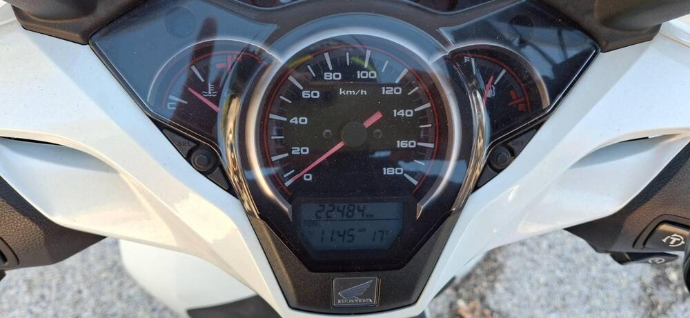 Honda SH 300 i ABS (2016 - 20) (5)