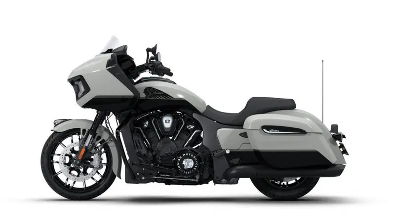 Indian Challenger 1834 Powerplus Dark Horse (2025 - 26) (18)