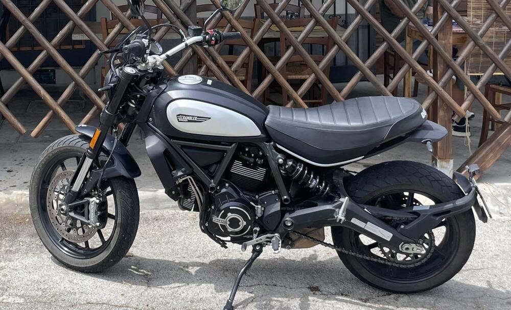 Ducati Scrambler 800 Icon Dark (2021 - 22) (3)